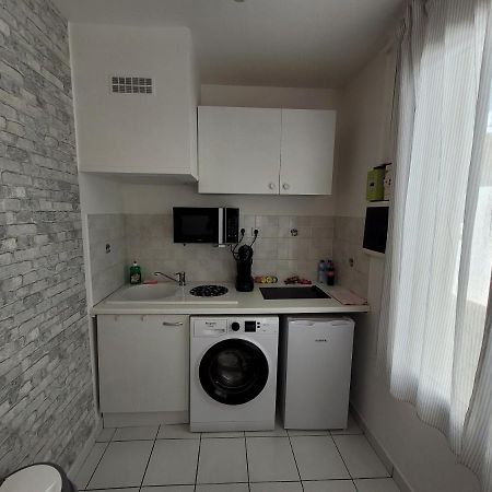 Appartement Spacieux 28M2 Avec Chambre Separee Issy-les-Moulineaux Ngoại thất bức ảnh