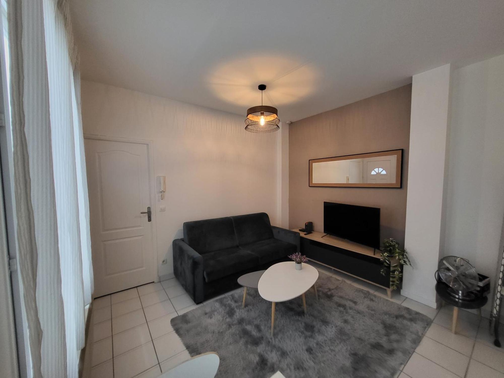 Appartement Spacieux 28M2 Avec Chambre Separee Issy-les-Moulineaux Ngoại thất bức ảnh