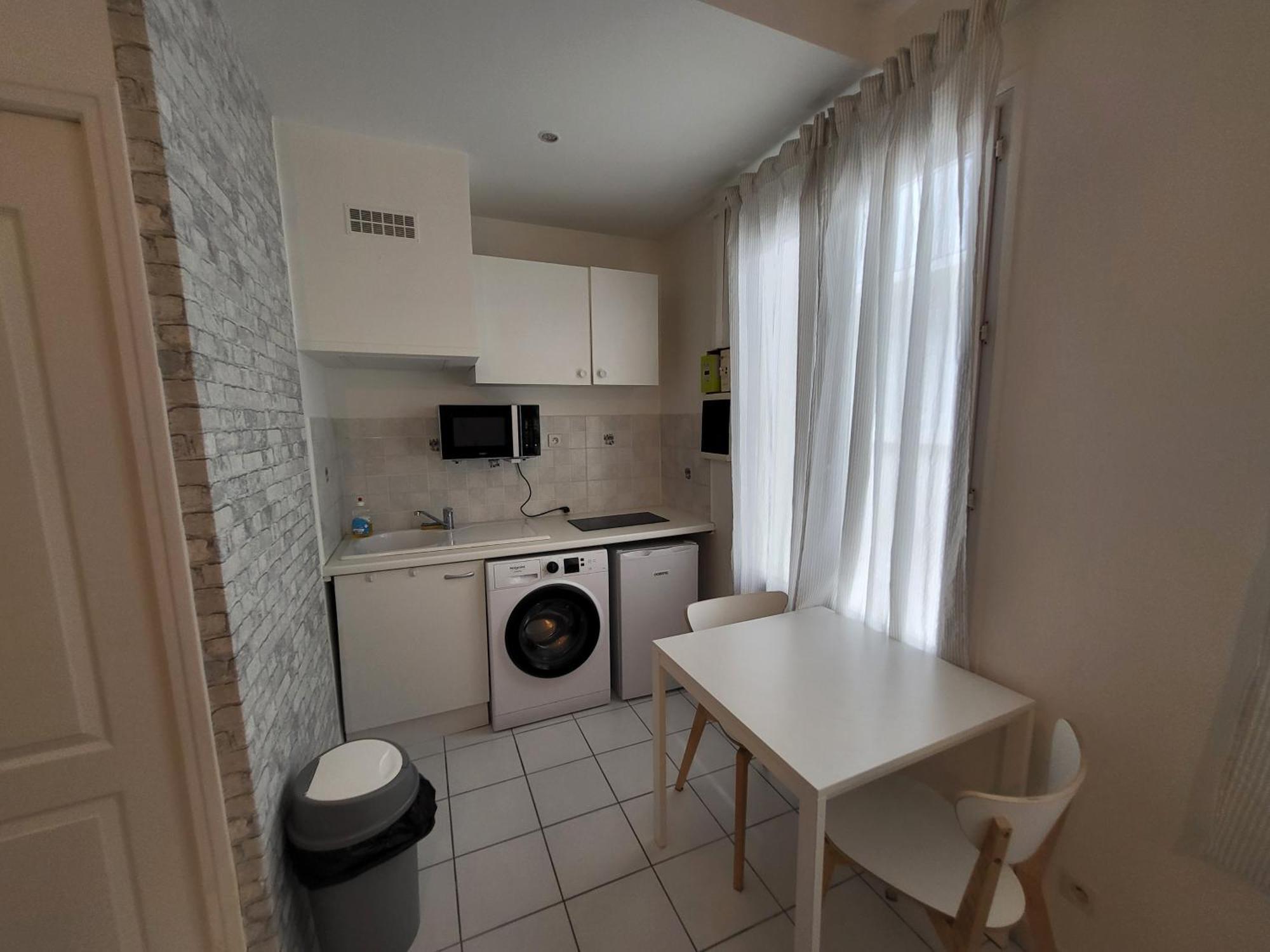 Appartement Spacieux 28M2 Avec Chambre Separee Issy-les-Moulineaux Ngoại thất bức ảnh